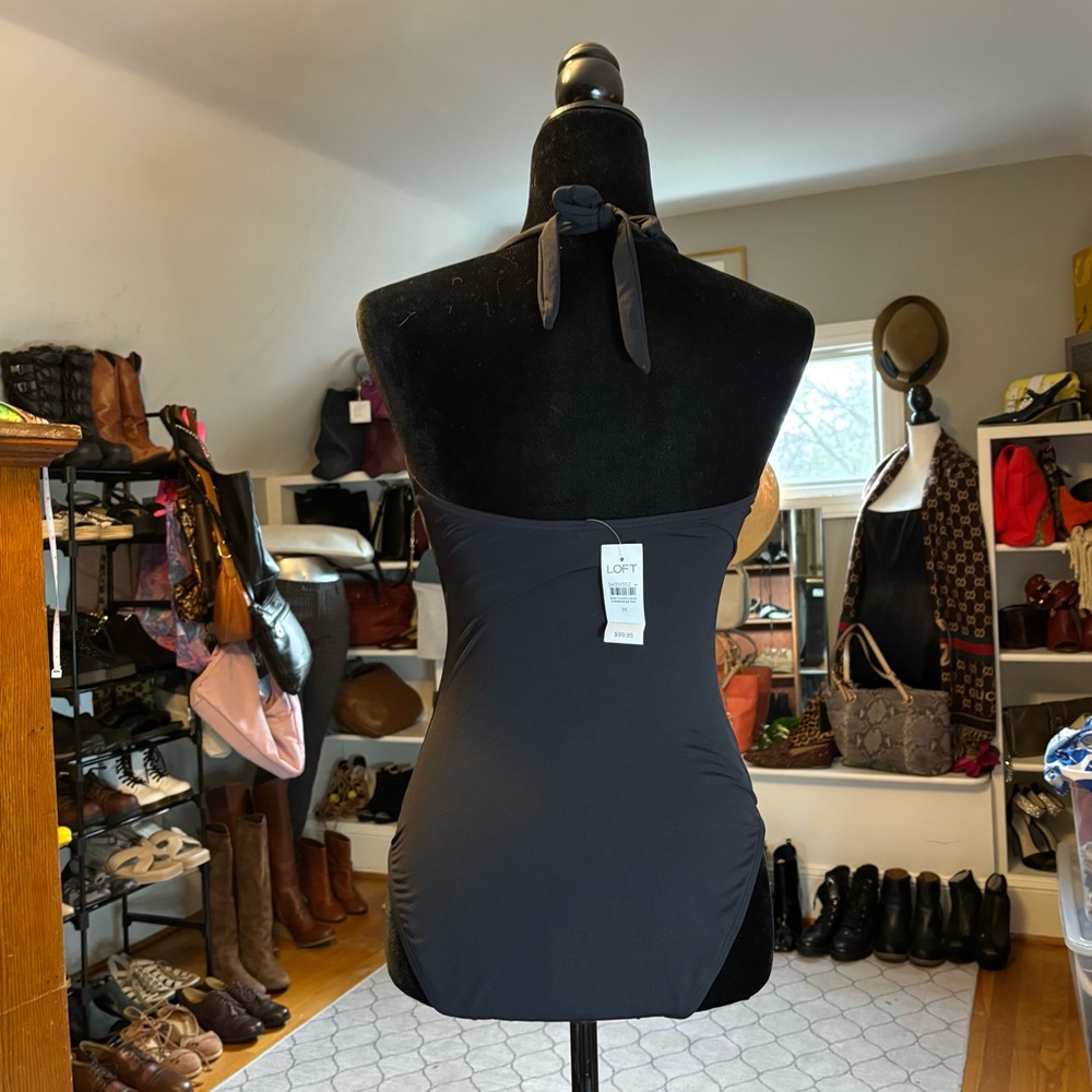 LOFT Beach Plunge One Piece m
Medium Large Swimsuit - Picture 5 of 8